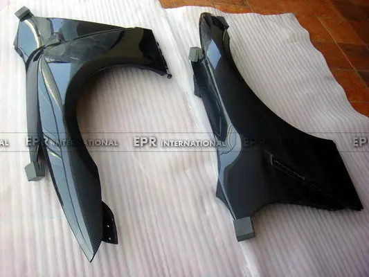 R35 GTR OEM Front Fender (with fender vents) (4)