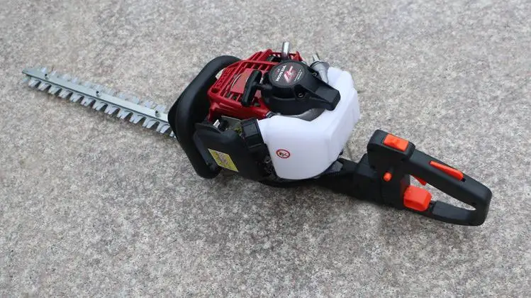 petrol powered hedge trimmer