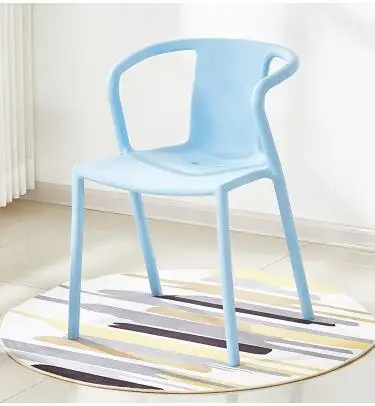 Chair simple modern plastic dining chair home restaurant creative outdoor leisure reception to discuss Nordic fashion chair .