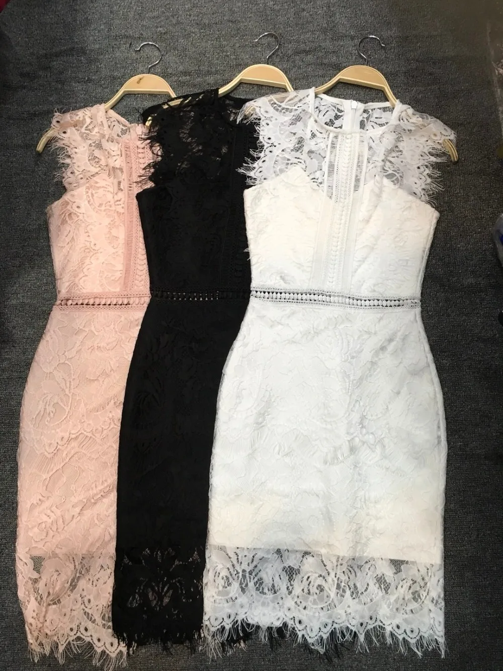 

Summer Women Bandage Dress Vestidos Sexy White Beige Black Lace Sleeveless Mini Club Dresses Evening Party Dress Wholesale