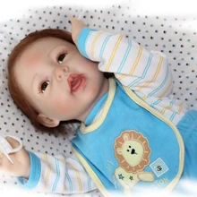 55 см силикона Reborn Baby Doll Одежда голубого цвета с синий или коричневый Средства ухода для век Игрушечные лошадки для poupee Reborn Куклы подарок для детей boneca
