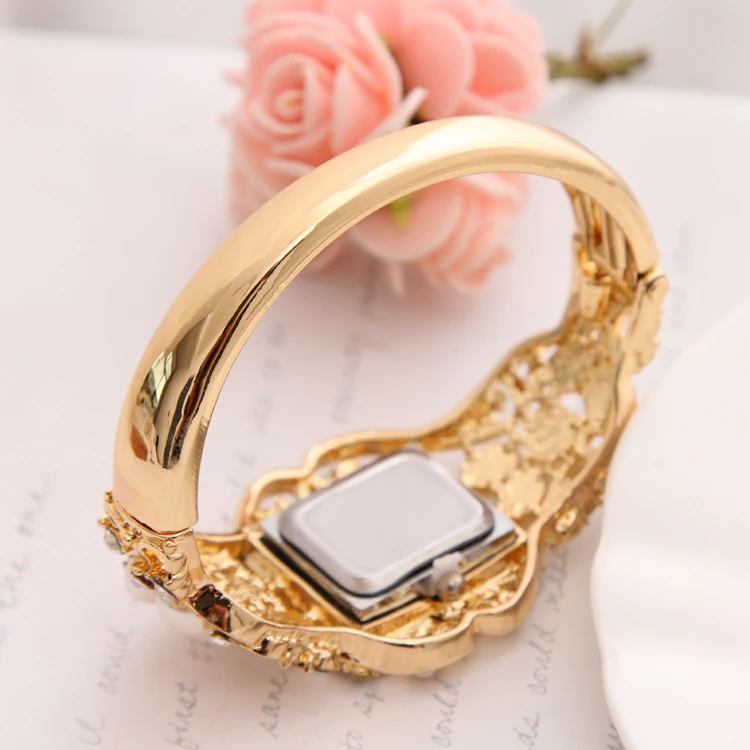 Wholesale Lady Noble Bangle Watch Crystal Geneva Quartz Watches Women Wristwatch Imitation Pearl Wrist Dress Quartz Watch