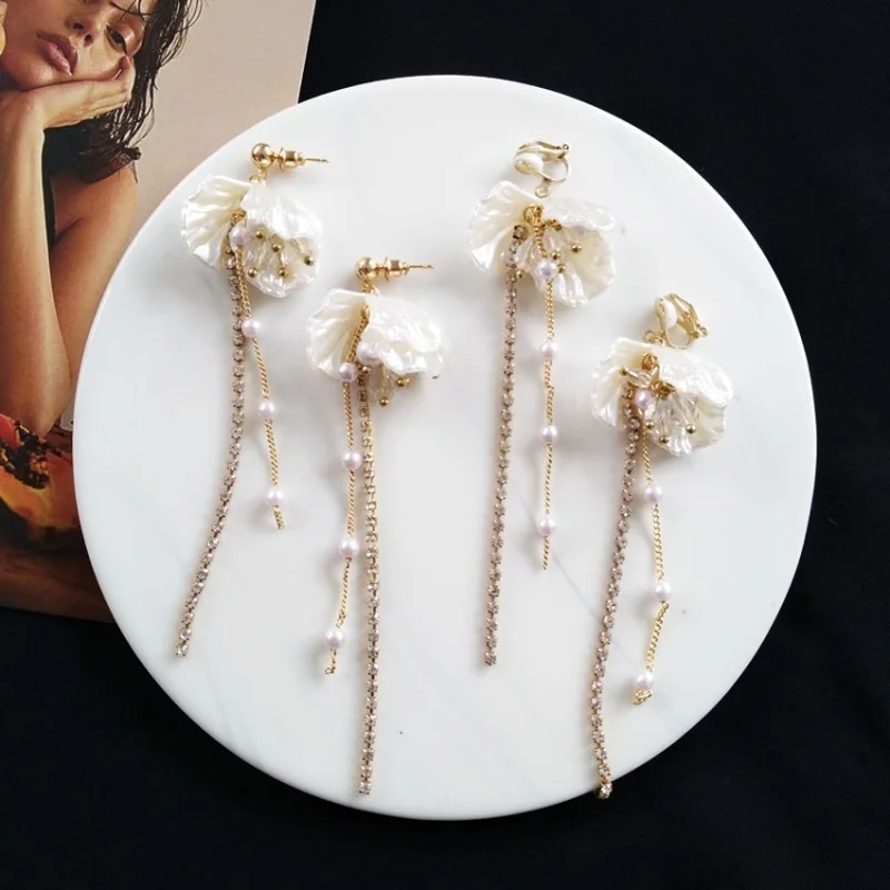 

Korean Fashion Sweet Girl Creative Tassel Long Temperament Petal Shape Earrings Female Personality Temperament Ear Clip