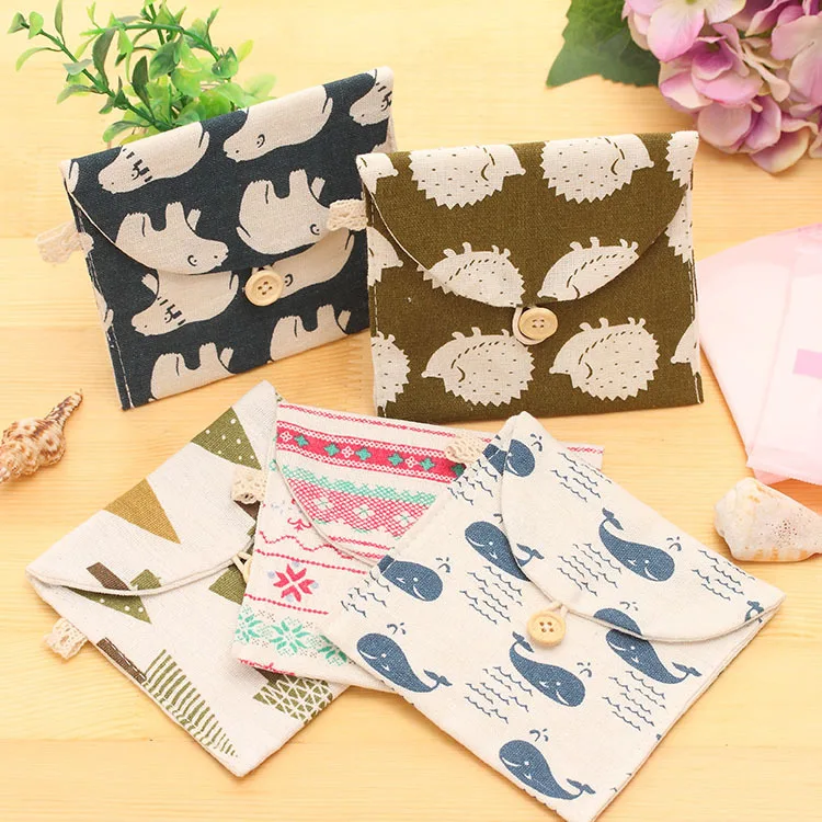 

1 Piece Creative Brief Polar Bear Tree Whale Hedgehog Design Earphone Coin Data Line Sanitary Towel Home Office Storage Bag