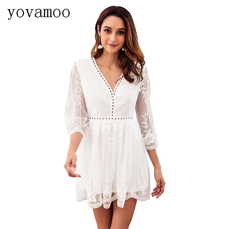 Meilleur Yovamoo Blanc Robes Pour Femmes 2018 Automne Dentelle Vintage Gaze Patchwork Broderie Sexy V cou Trois Quarts Évider Robe