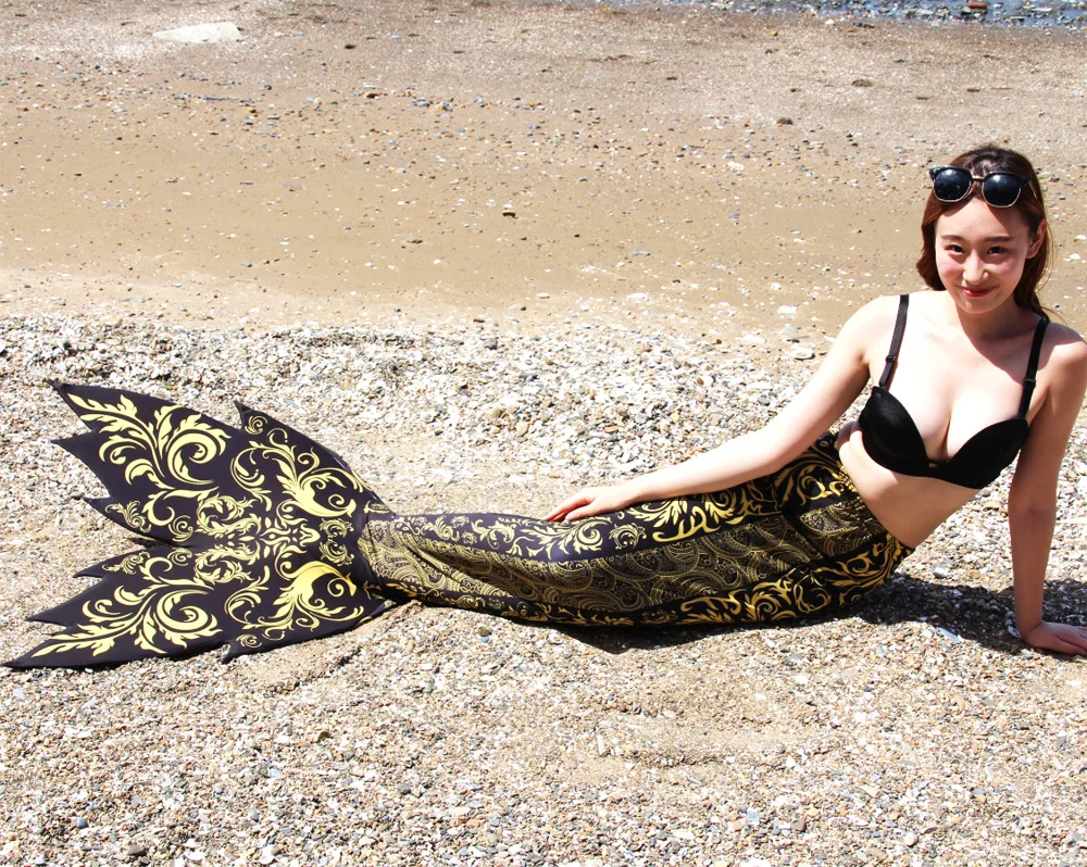 New-Fashion-Adults-Mermaid-Tail-with-Monofin-for-swimming-Mermaid-Cosplay-Costume-for-Halloween-Party-Birthday(3)