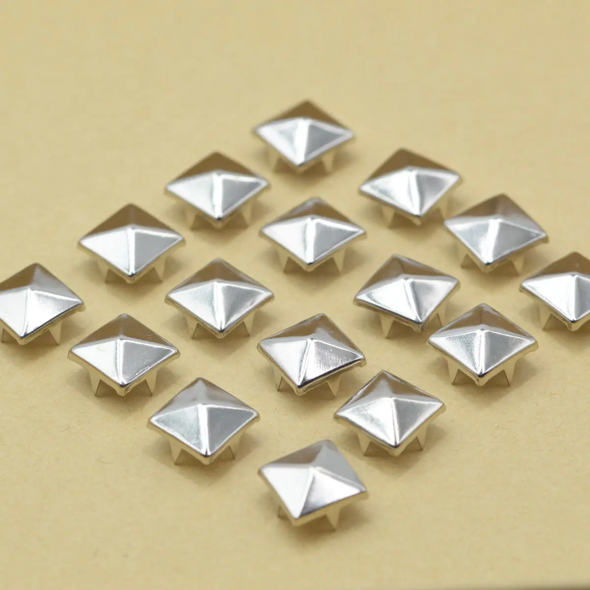 Description Picture 4 of itemKALASO 100PCS 8mm/10mm/12mm Silver Pyramid Square Claw Nails Rivets Diy Craft Accessories Wholesale Leathercraft Bag Garment
