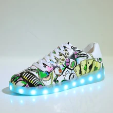 Новинка года; Мужская обувь со светодиодной подсветкой; сезон весна-осень; светящаяся обувь с подсветкой; Tenis Con Luz Schoenen; обувь на плоской подошве с граффити; Zapatos Casuales; обувь с подсветкой