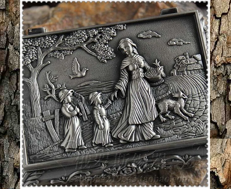 

Fashion Vintage Punk The Senior Tin Metal Jewelry Box Embossed Classical Decorative Pattern Exquisite Decoration z002
