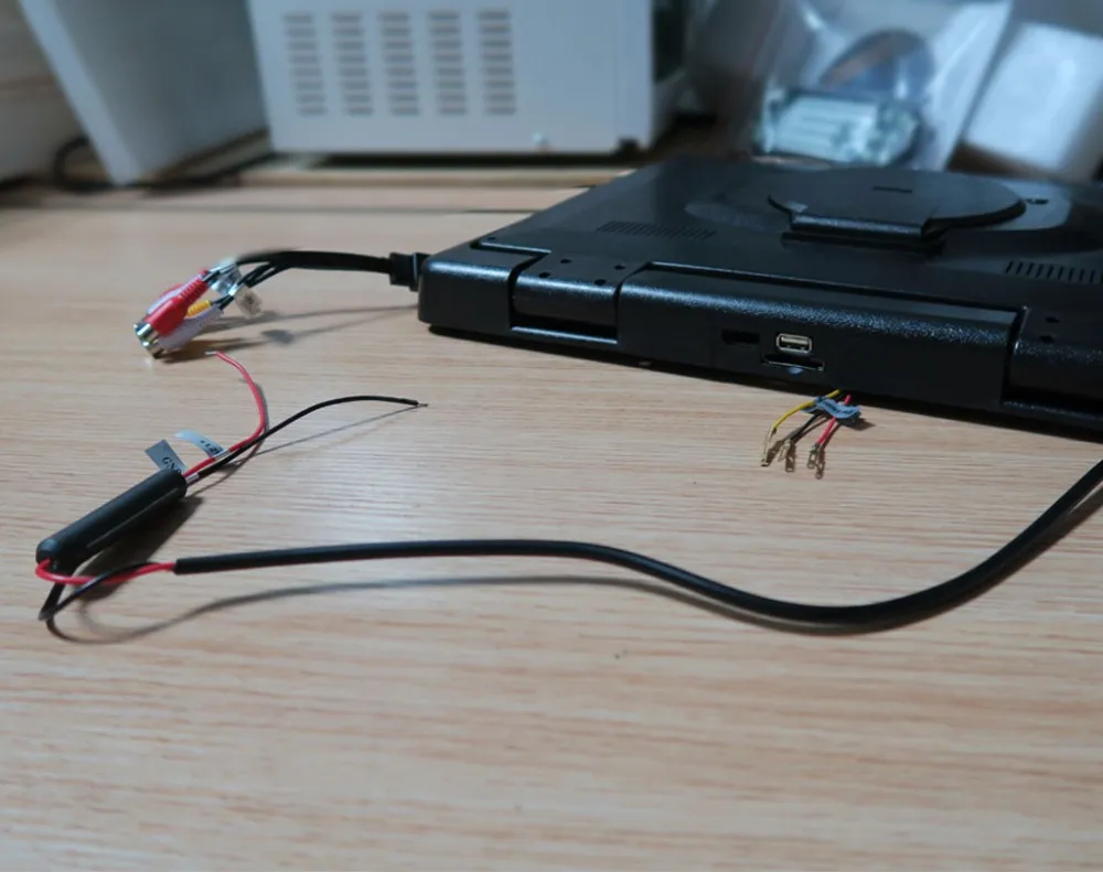 Excellent 15.4 inch Roof Monitor with Built-in DVD Player 4 Excellent 15.4 inch Roof Monitor with Built-in DVD Player 4