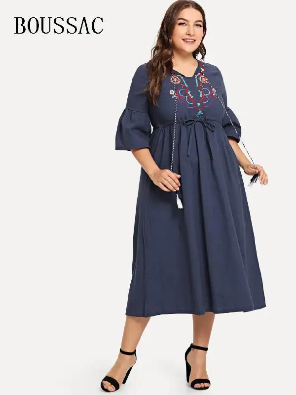

Plus Size 5XL 2018 Autumn New Arrival Women's Dresses Casual Style Short Sleeve A-Line Embroidery V-Neck Mid Loose Dresses