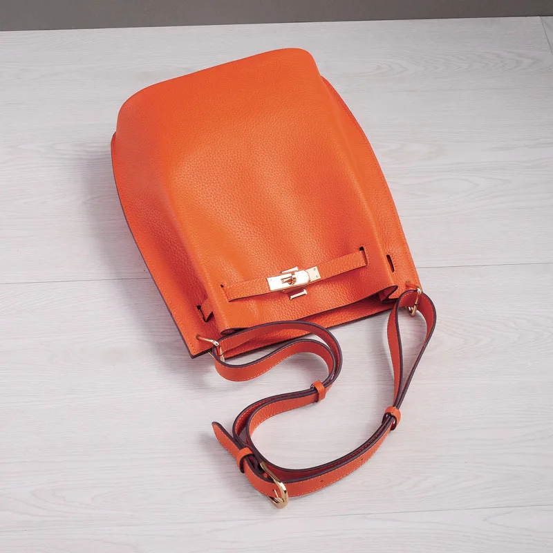 2018-Large-Bucket-Bags-Handbags-Women-Famous-Brands-Soft-Split-Leather-Designer-Lock-High-Quality-Crossbody