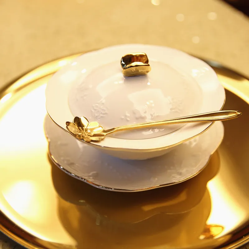 

christmas Golden butterfly cover with bird's nest bowl porcelain relief bowl shark fin soup tremella sugar bowl pudding.