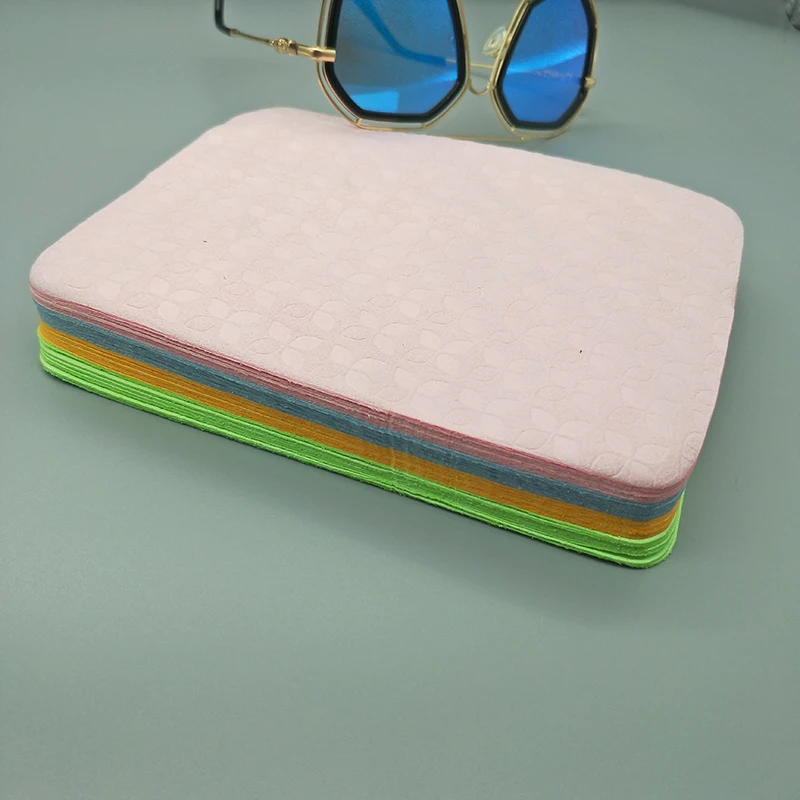 

20pcs/lots High quality Chamois Glasses Cleaner 175*145mm Microfiber Glasses Cleaning Cloth For Lens Phone Screen Cleaning Wipes
