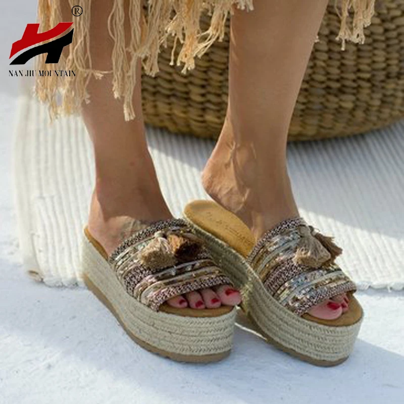 نان جيو الجبلية الصيف النساء الصنادل القش الرجعية شقة كعب سميك مفتوحة الجوف المفتوحة خارج ارتداء بارد النعال كبيرة حجم نان جيو الجبلية الصيف النساء الصنادل القش الرجعية شقة كعب سميك مفتوحة الجوف المفتوحة خارج ارتداء بارد النعال كبيرة حجم