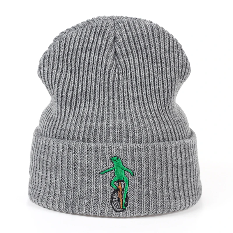 

VOERON New Embroidery Wheelbarrow Frog Winter warm hat Curved Bill Green Frog Pepe Fitted Hats men women Frog Beanies Hat Gorras