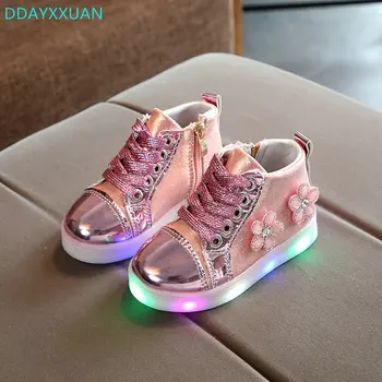 

Children Shoes With Light 2018 New Toddler Fashion Led Kids Shoes Luminous Glowing Sneakers Flowers Baby Toddler Girls LED Shoes