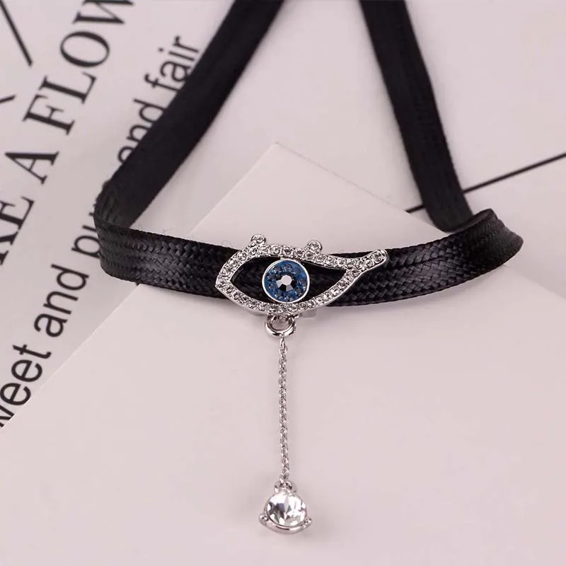 Lucky Turkey Evil Eye Pendant Necklace Clavicle Chain Woman Short Necklace Crystal Rhinestone Leather Choker Necklace Jewelry