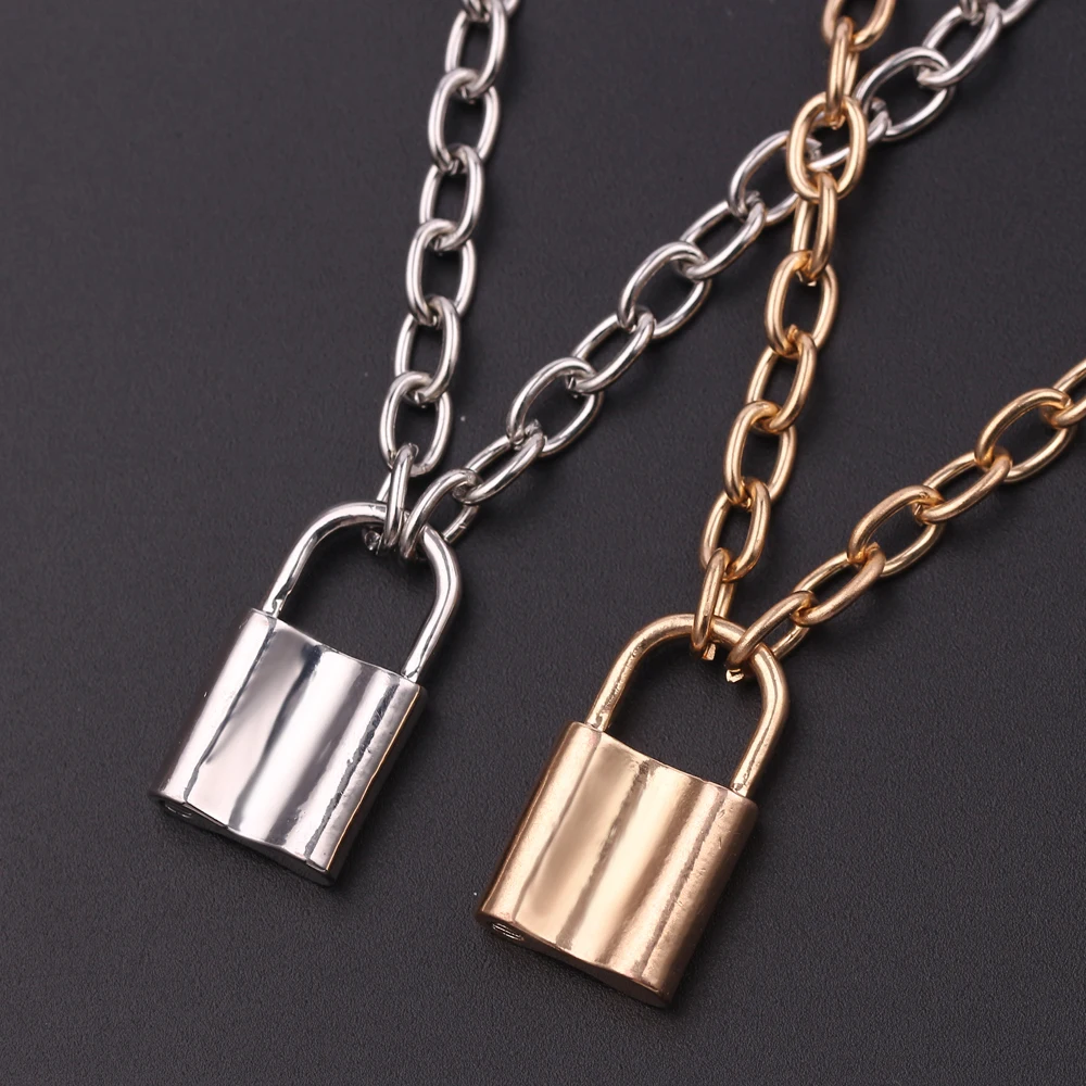 

Exquisite Fashion Imitation Lock Shape Necklace Gold and Silver Singapore Chain Lock Model Necklace Portable Jewelry Decoration