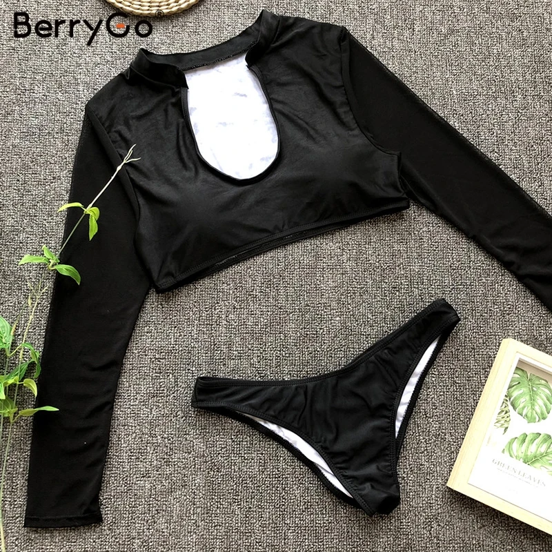 Женский купальник BerryGo белый комплект бикини из двух предметов с длинными