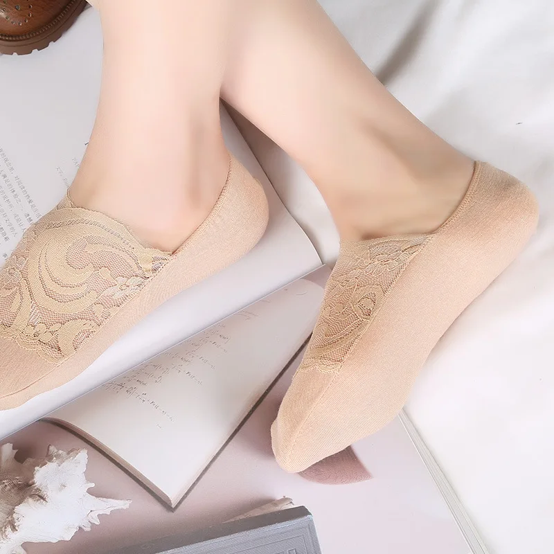 Women's New Transparent Short Lace Socks Skin Model