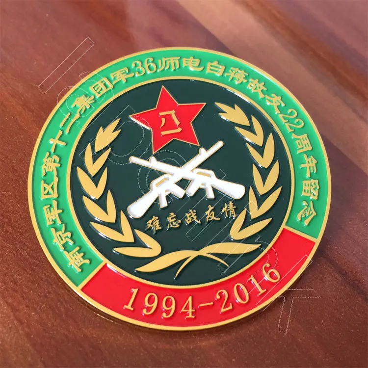 Модные индивидуальные металлические круглые значки, значки на заказ для празднования. Запеченные готовые значки с булавками безопасности позолоченные
