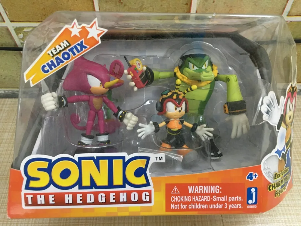 

New in box Sonic TEAM CHAOTIX 3 pack set Action Figures Exclusive Charmy Bee