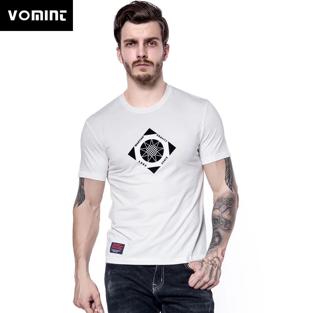 Vomint 2018 новые летние мужские лайкра Футболки короткий рукав графический Винтаж