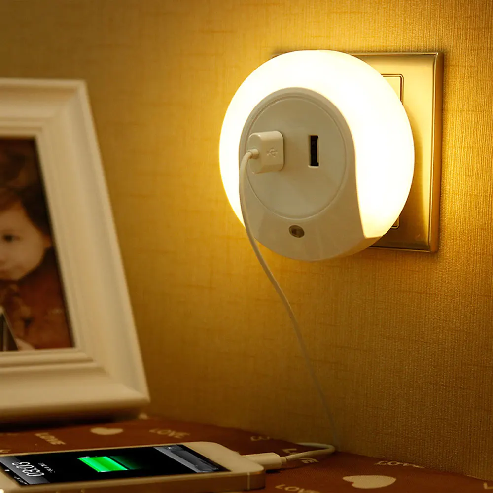 

Smart Design LED Night Light with Light Sensor and Dual USB Wall Plate Charger Perfect for Bathrooms Bedrooms Living Room EU US