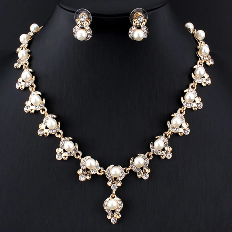 

2017 Charming Bridal Jewelry Sets Pearl Gold color Earrings Necklace Set Rhinestone Jewelry For Wedding Accessories Shipping