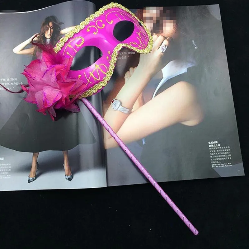 Новые женские блесток Венецианский Мяч Маскарад маска на палочке цветок боковые Маски Ручной Работы Хэллоуин танец на праздник, украшение для платья - Цвет: 2 rosy