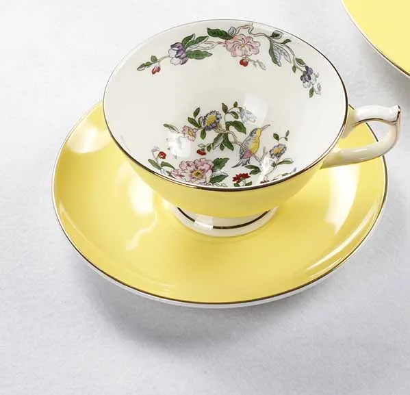 Европейский костяной фарфор кофейная чашка и блюдце набор цветочный летний чай Японская чашка с блюдцем 200 мл