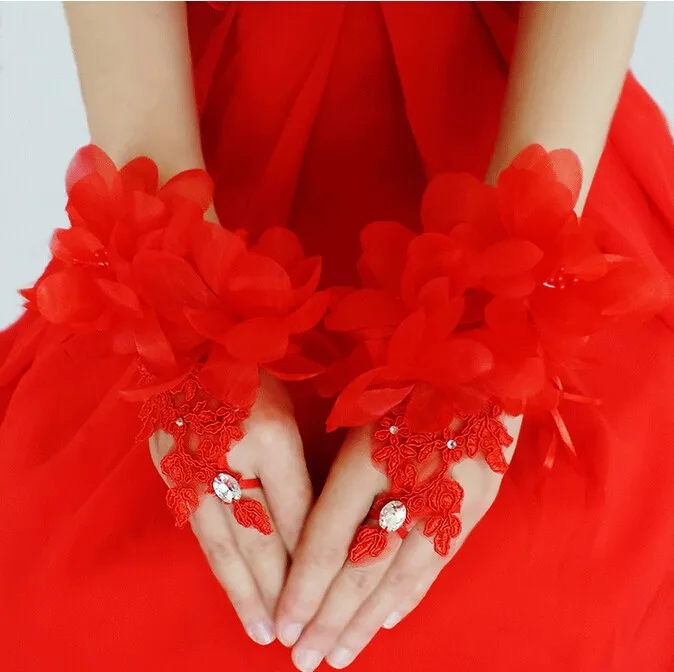 Новинка Luvas De Noiva красные белые кружевные перчатки с бусинами модные свадебные перчатки с крючками для пальцев Удлиненные перчатки аксессуары новая фиеста