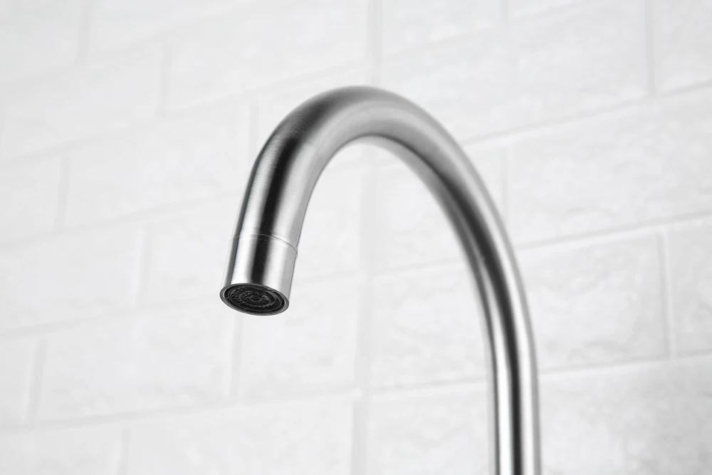 Kitchen Faucet 360 Degree Swivel Stainless Steel Kitchen Sink Faucet Single Handle Hot and Cold Mixer Sink Faucet (1)