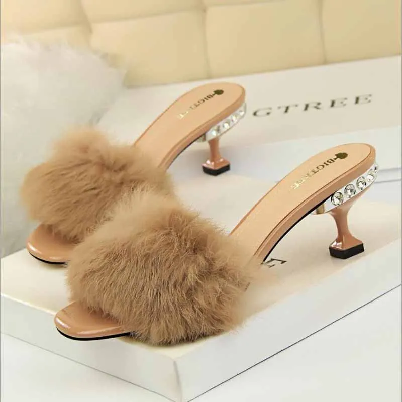 

Top Quality Natural Sheepskin Fur Slippers Fashion Female Winter Slippers Women Warm Indoor Slippers Soft Wool Lady Home Shoes