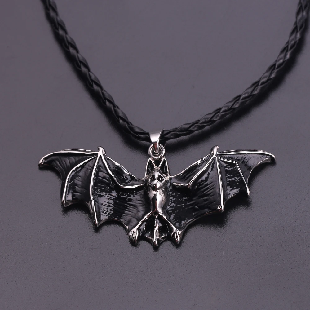 

Cool Halloween Rock Punk Gothic Black Vampire Bat Necklace Pendent Sweater Chain Vintage Fashion Jewelry For Men Charm Gift