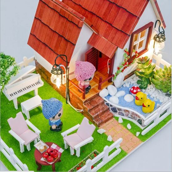 garden dollhouse