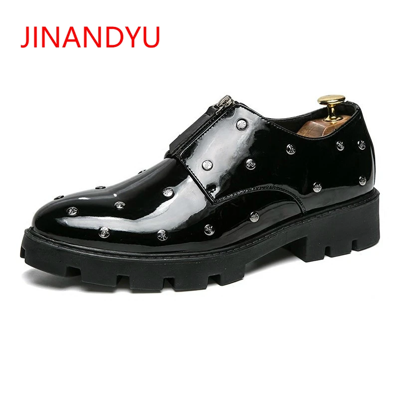 

Men Wedding Dress Patent Leather Shoes Men Pointed Toe Brogue Oxford Shoes Slip on Loafers Casual Thick Bottom Nightclub Shoes
