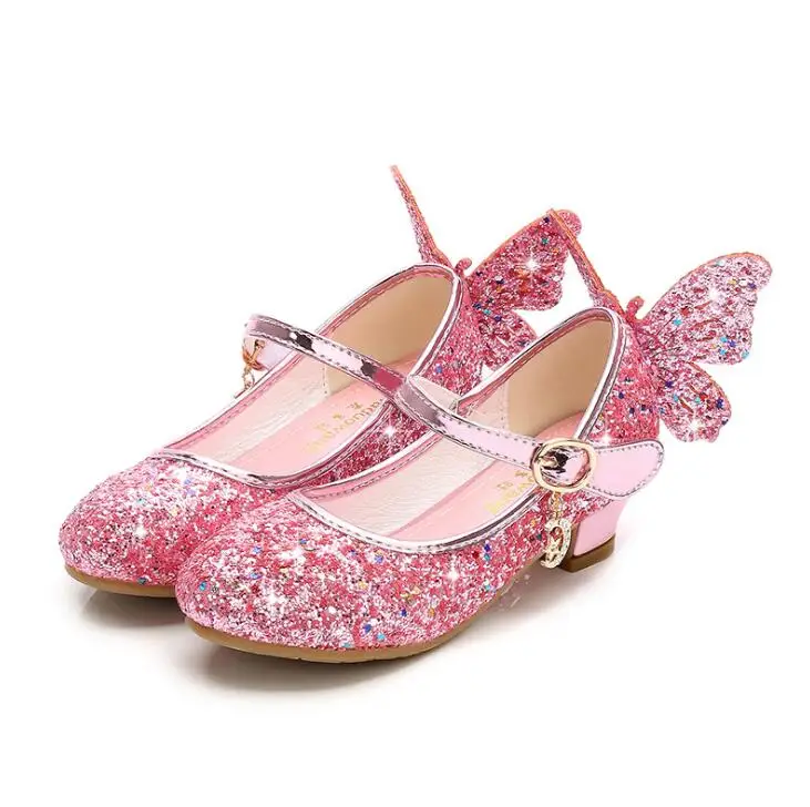 Baratos Niñas zapatos de tacón alto moda niños lentejuelas princesa zapatos mariposa ala fiesta boda niñas baile zapato oro rosa azul plata