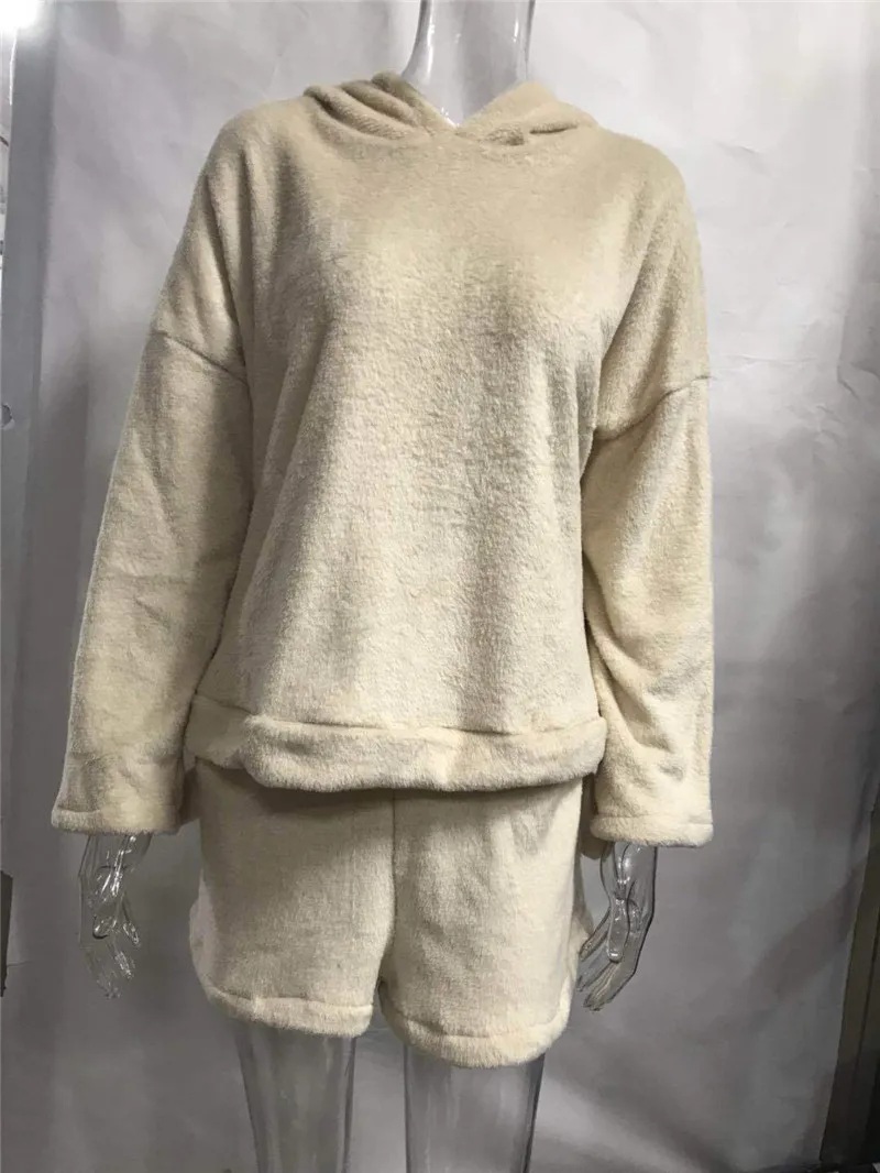 Embroidered sleepwear16