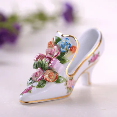 Керамическая статуэтка для обуви, домашний декор, предметы декора комнаты, обувь на высоком каблуке, фарфоровая статуэтка, свадебные украшения - Цвет: D