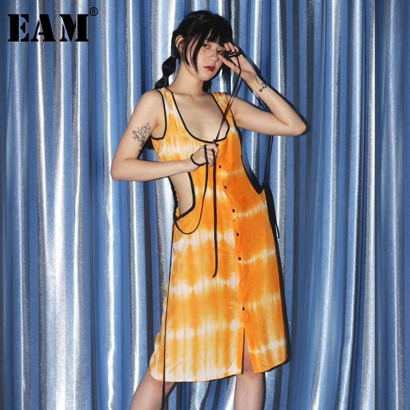 

[EAM] 2020 New Spring Summer Round Neck Sleeveless Hollow Out Bandage Button Brief Personality Dress Women Fashion Tide JY074
