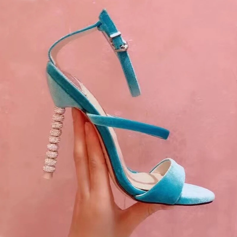 ارتفع الأزرق الأسود الصنادل الصيفية النساء كريستال رصع الكعوب رقيقة عالية 2018 المخملية الراين أحذية الزفاف للسيدات sandalias