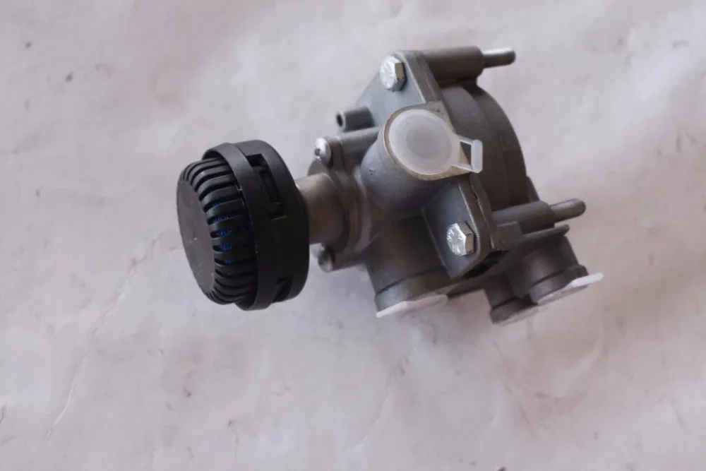 

Shaanxi Shacman Delong Truck Part Brake Relay Valve DZ95259360106