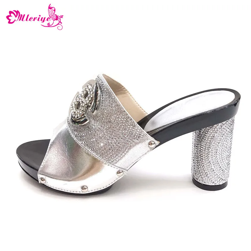 

Silver Color Wedding Shoes Woman Open Toe Ladies Sandals Shoes Party Wedding Shoes Decorated with Rhinestone New Arrival Shoes