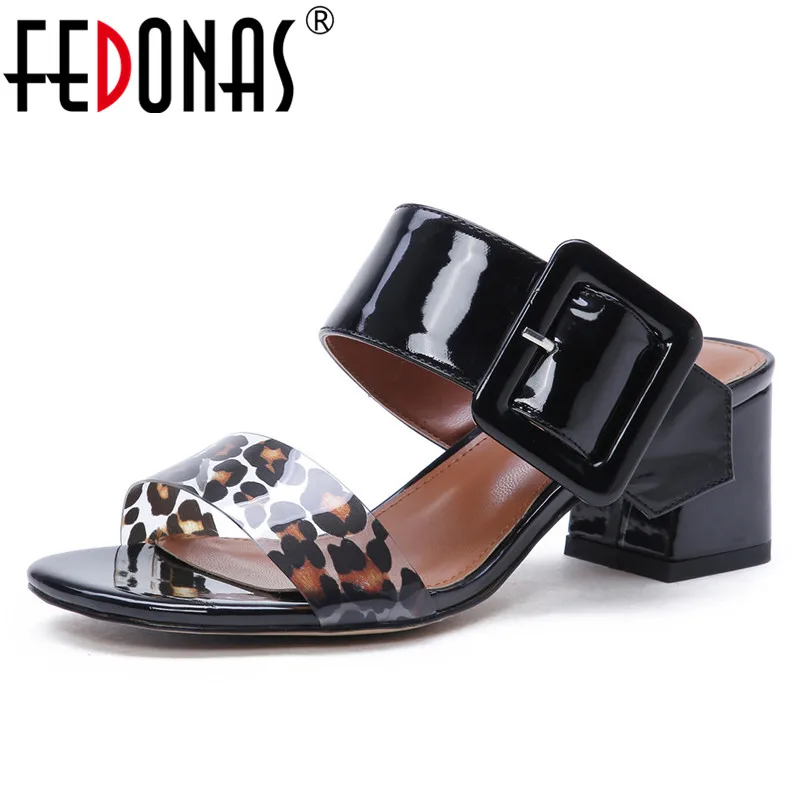 

FEDONAS Vintage Rome Women Sndals 2019 Summer New Genuine Leather Mixed Colors Square Heeled Casual Shoes Woman Night Club Shoes