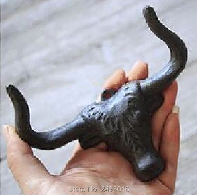 

Texas Steer Bull's Head Cast Iron Hook 5" Wide