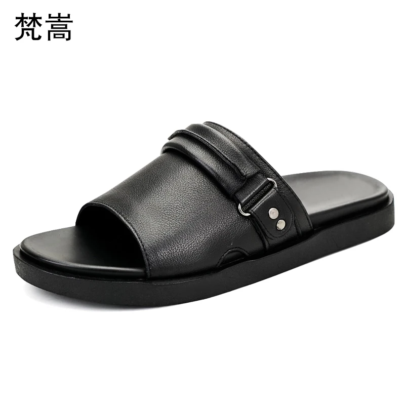 

Summer trend Korean version casual slippers men breathable non-slip thick bottom fender summer men genuine leather slippers