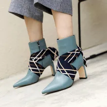 Элегантные Синие Кожаные ботильоны со съемной лентой; украшенные женские осенние туфли с острым носком на высоком каблуке