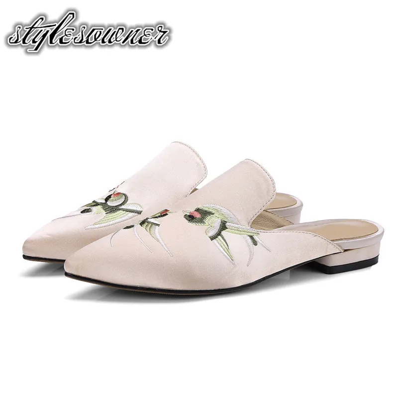

Stylesowner New Designer Ethnic Style Popular Trend Slippers Flat silk High Quality Summer Fashion Pointed Toe Casual Slippers